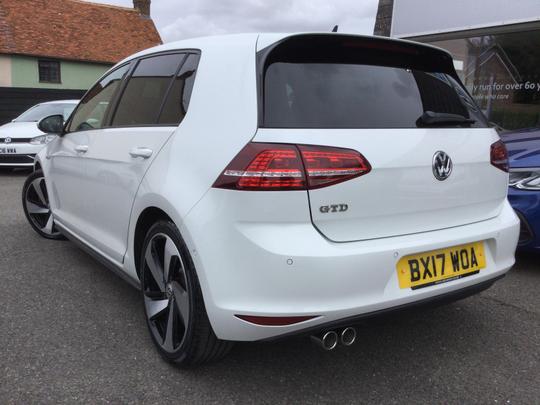 Volkswagen Golf Photo fb684e35-d09d-4adb-8fc9-16f7763aa7d7.jpg