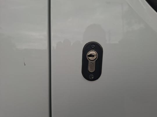 Iveco DAILY LWB AUTO Photo