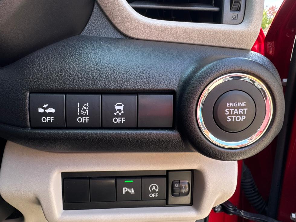 Suzuki Swift Photo fb8d262f-4244-46e2-bc80-5c4d89db212c.JPEG