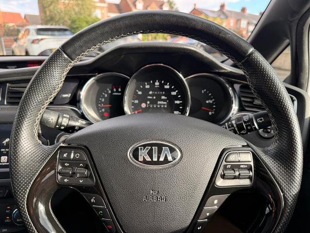 Kia Ceed Photo fb8db2a8-07e6-40df-9d76-f03a6cabb375.jpg