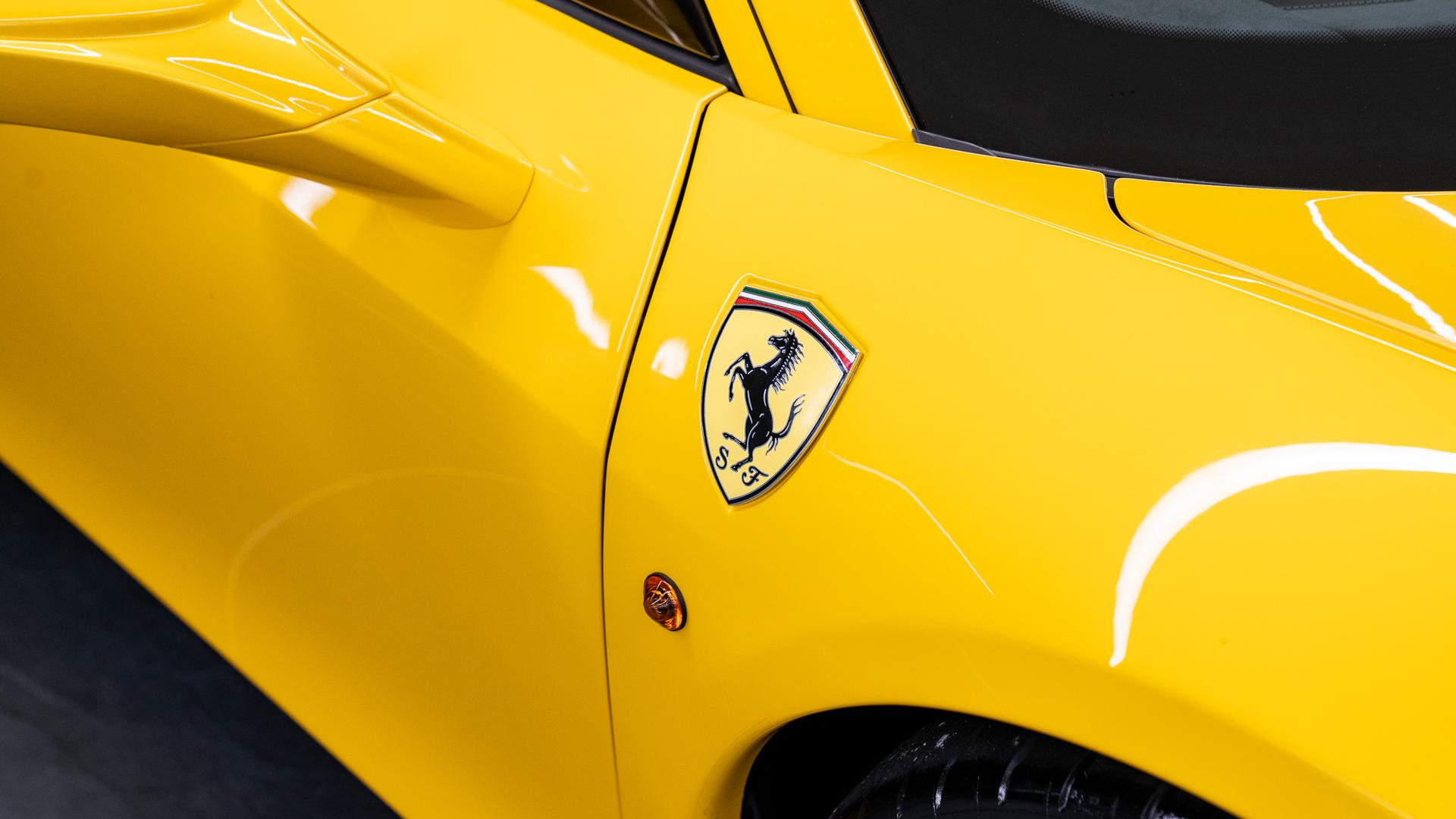 Ferrari 458 Photo fb8ea707-371d-4bd9-9a9c-dd0d0d029d09.jpg