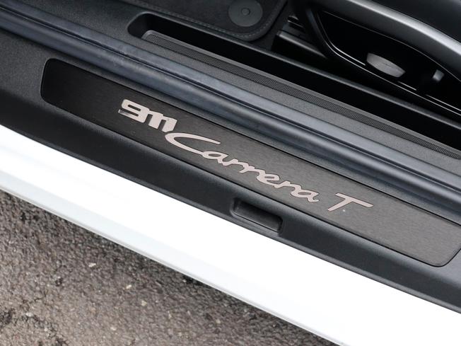 PORSCHE 911 Photo 9