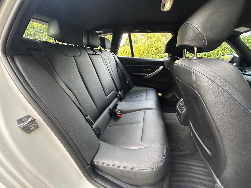 Used BMW 3 Series LJ68ODR 29