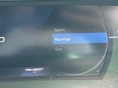 Peugeot 2008 Photo fbb88293-35d7-4853-9721-022a59afda42.jpeg