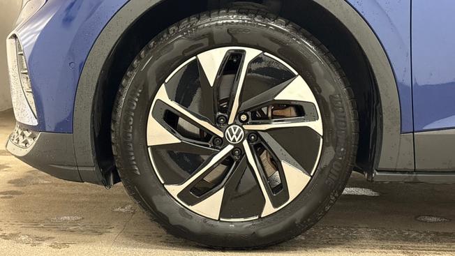 VOLKSWAGEN ID.4 Photo 5