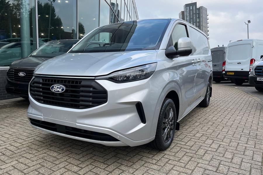 Ford TRANSIT CUSTOM Photo fbd4948e-1d2d-44d7-a3fa-803326d956c4.jpg
