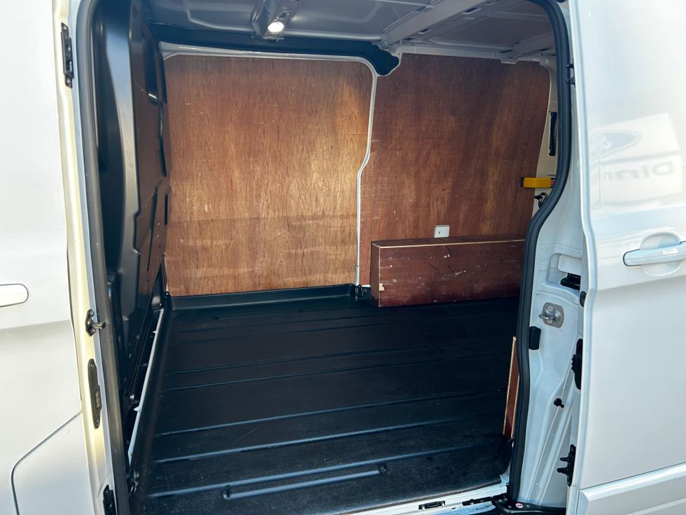 Ford Transit Custom Photo fbd61082-7077-4d19-8567-65899929683d.jpg