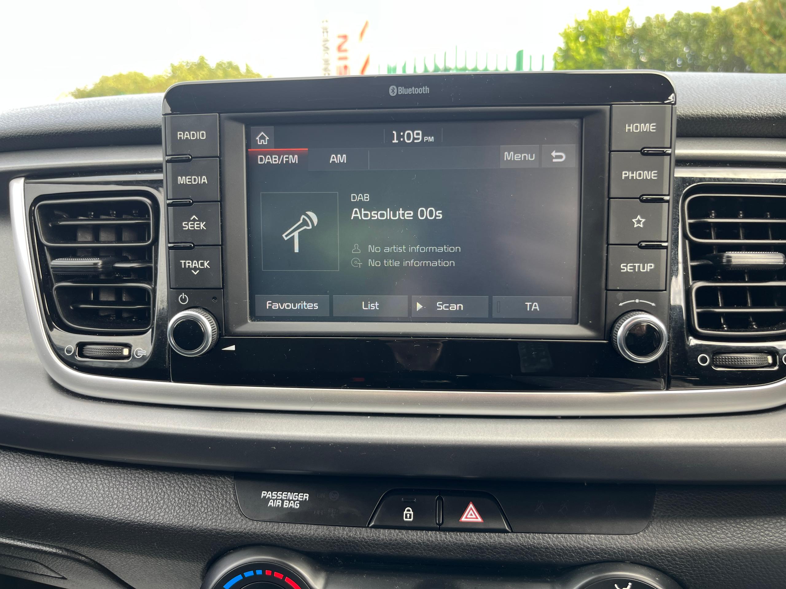 Kia Rio Photo 28