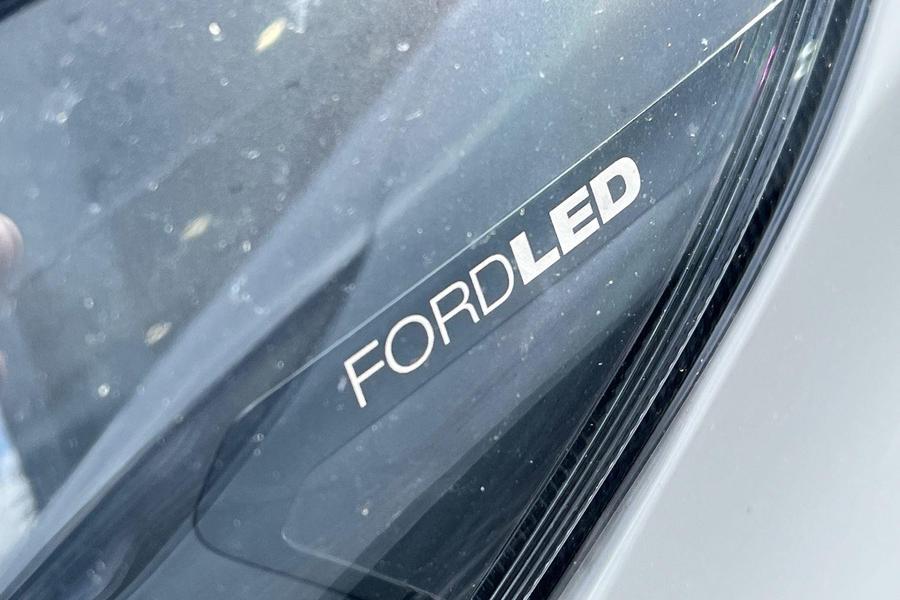 Ford TRANSIT CUSTOM Photo fc03df47-c4d8-4823-a0c0-fed05db00df7.jpg