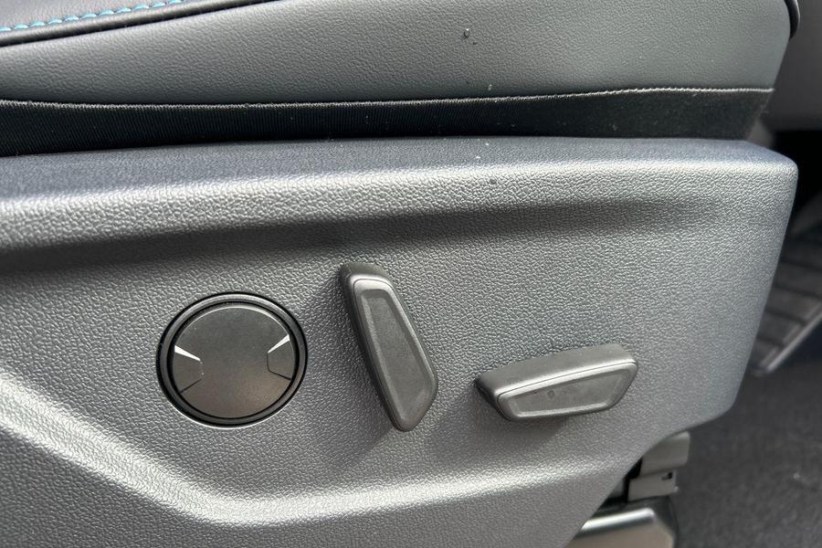 Ford TRANSIT CUSTOM Photo fc0ff6c2-1d98-4413-b3e4-60004623f5b4.jpg