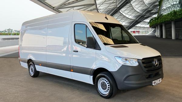 Used 2023 Mercedes-Benz SPRINTER 2.0 315 CDI HD Progressive RWD L3 H2 Euro 6 (s/s) 5dr at MBNI