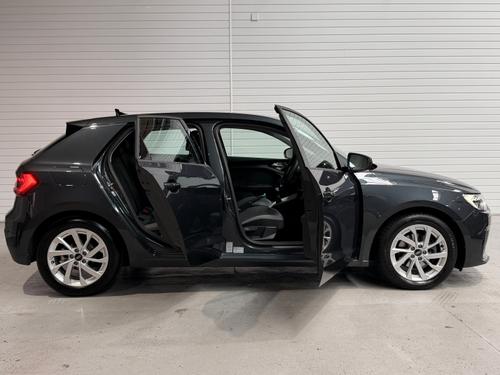 Audi A1 Photo fc2508f0-aea3-4324-b0f6-ac92e8198dca.jpeg