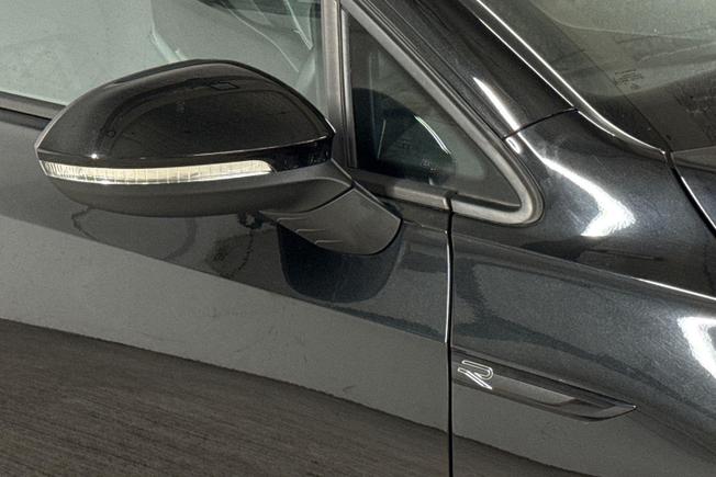 Volkswagen Golf Photo 13
