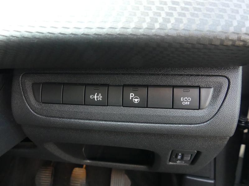 Peugeot 208 Photo fc3d840f-8939-41d6-91fd-d49146d0b8ea.jpg