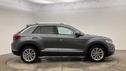 Volkswagen T-Roc Photo 4