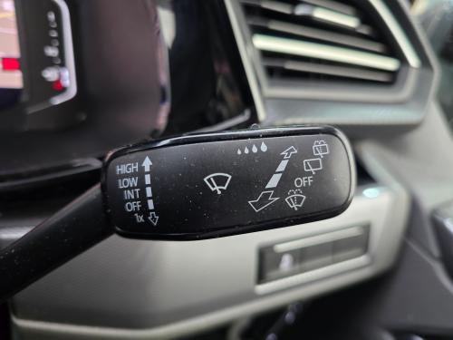Volkswagen California Photo fc561aba-babd-4db2-b18c-529999254e24.jpg