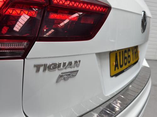 Volkswagen Tiguan Photo fc5d4f65-3c3b-42f5-aa18-1d6b547865f5.jpeg