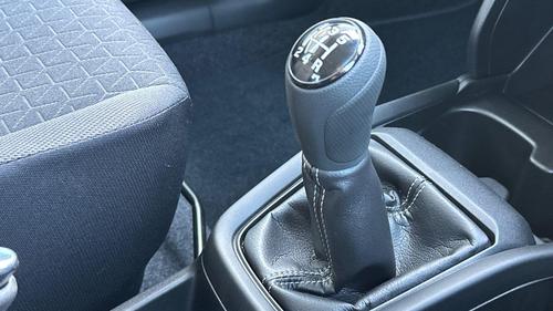 Suzuki Swift Photo fc618b7e-ba17-48f3-a1eb-4cd05b829c9c.jpg