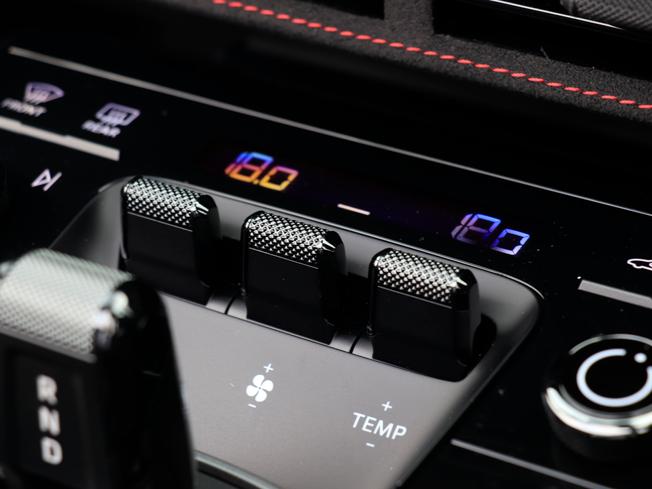 PORSCHE 911 Photo 26
