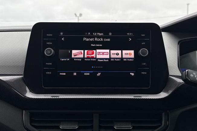 VOLKSWAGEN T-CROSS Photo 10