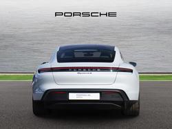 PORSCHE Taycan Photo 5