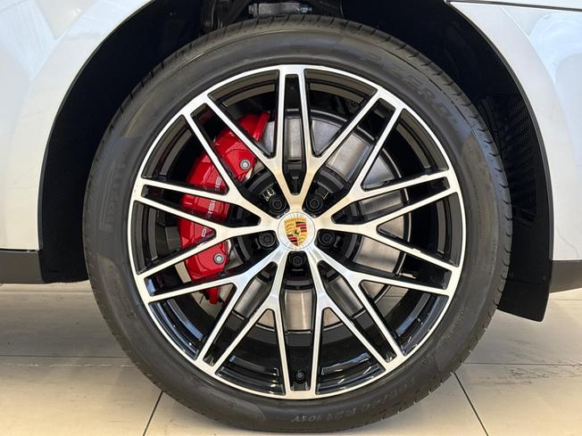 PORSCHE Macan Photo 24