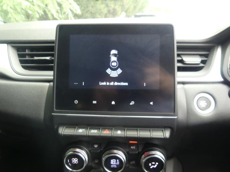 Renault Captur Photo fc78b07d-4a33-4f20-ba82-1c465636dd9f.jpg