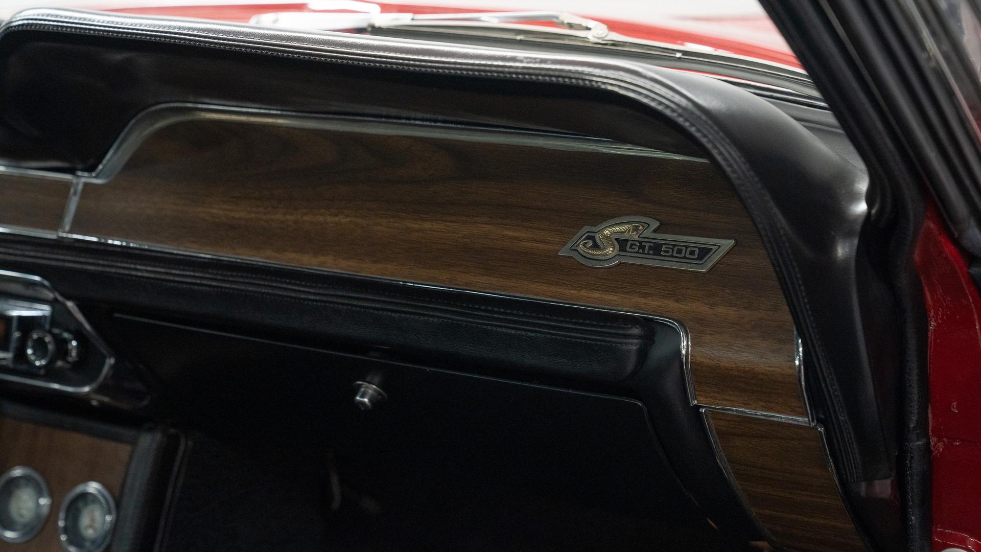 Ford Mustang Photo fc79d3c7-b6f4-4b2c-acc0-76cd02a6c600.jpg