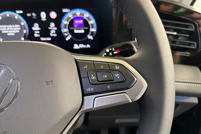 VOLKSWAGEN Tiguan Photo 17