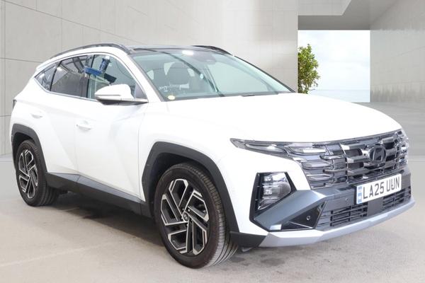 Used 2025 Hyundai TUCSON 1.6T Ultimate 5dr White at SERE Motors