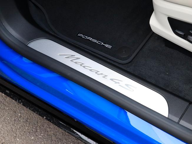 PORSCHE Macan Photo 8