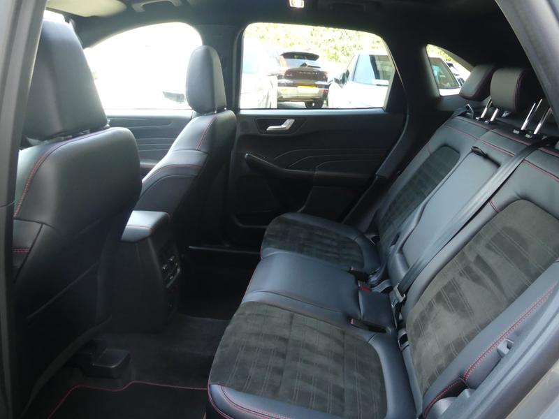 Ford Kuga Photo fca8f92c-ced3-4ba7-b831-c33c91b65b88.jpg
