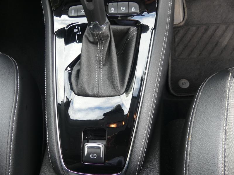 Vauxhall Grandland X Photo fcabaf2c-2cc6-4d12-ba7e-a0459549f2f0.jpg