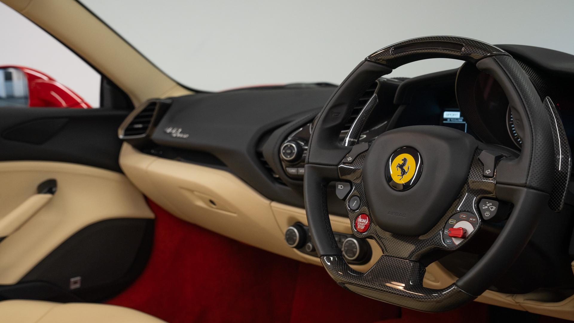 Ferrari 488 Photo fcb984cf-54d2-48e2-874e-8614d81e7574.jpg