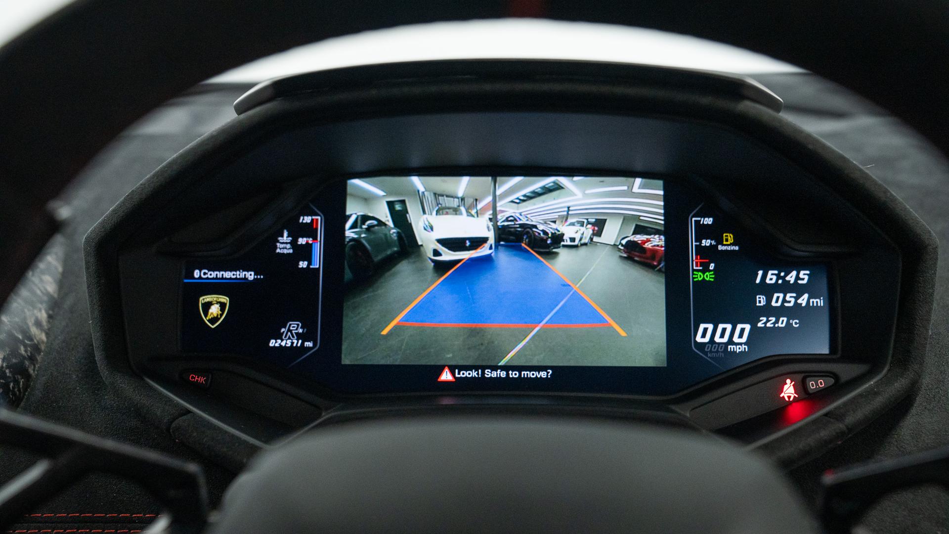 LAMBORGHINI Huracan Photo fcf67adc-34a3-491a-baf5-a14bf1f61ee6.jpg