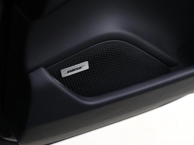 PORSCHE Taycan Photo 30