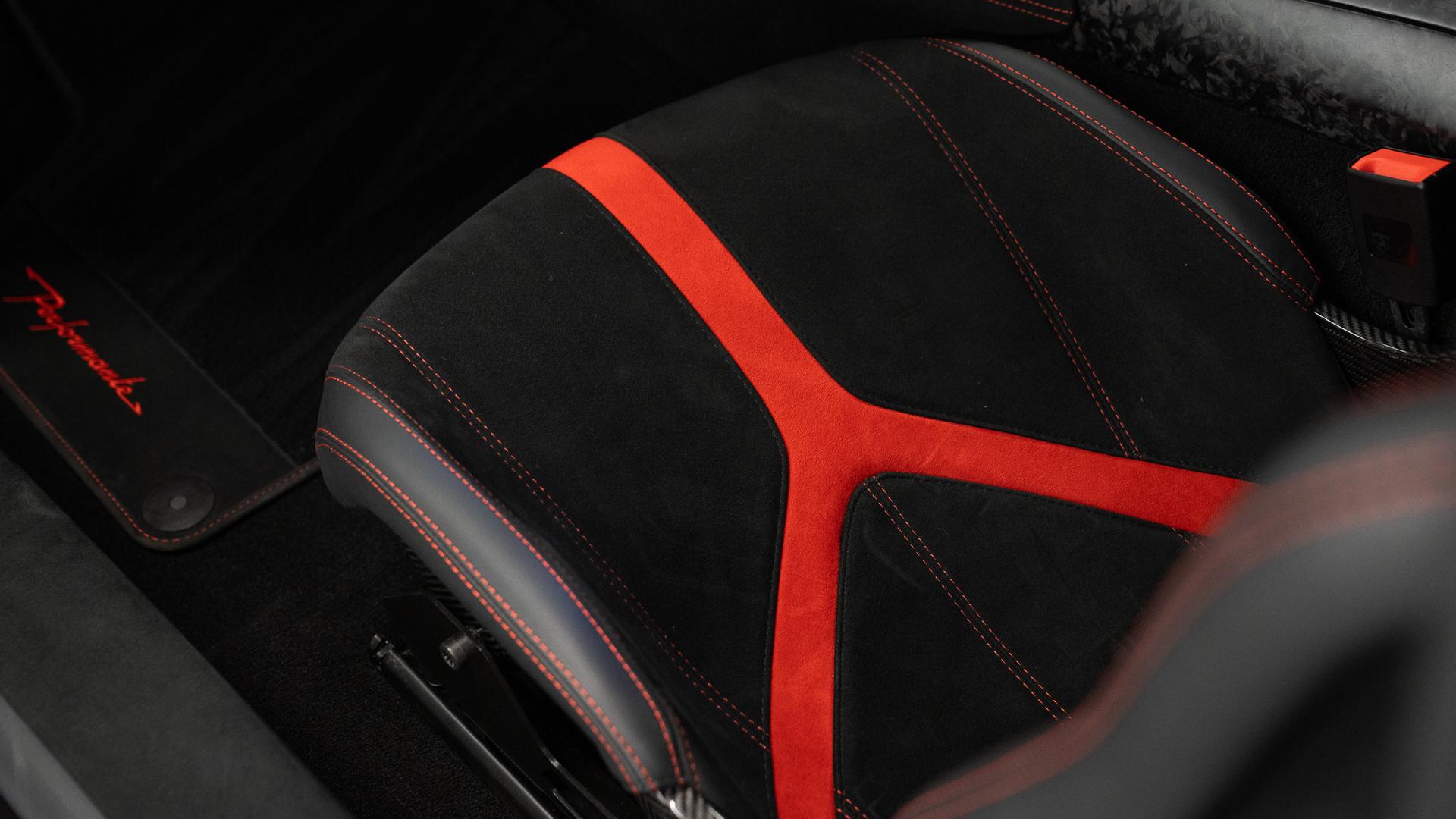 LAMBORGHINI Huracan Photo fd00a58a-ccbc-4d5e-8c53-ae6e46ee70c2.jpg