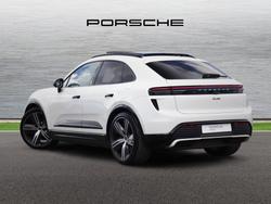 PORSCHE Macan Photo 3