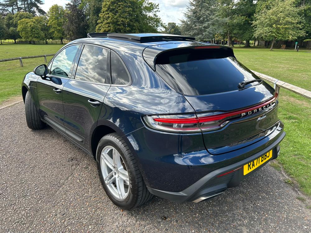 Used Porsche Macan RA71BBJ 26