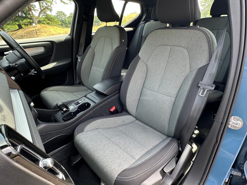Used Volvo XC40 WG73OGE 24
