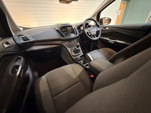 Ford C-Max Photo fd316fb4-1312-4723-8048-ce0f30ed0b09.jpeg