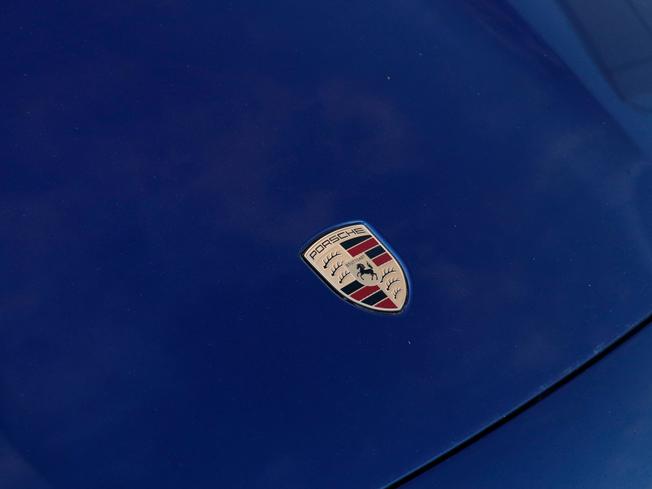 PORSCHE Taycan Photo 26