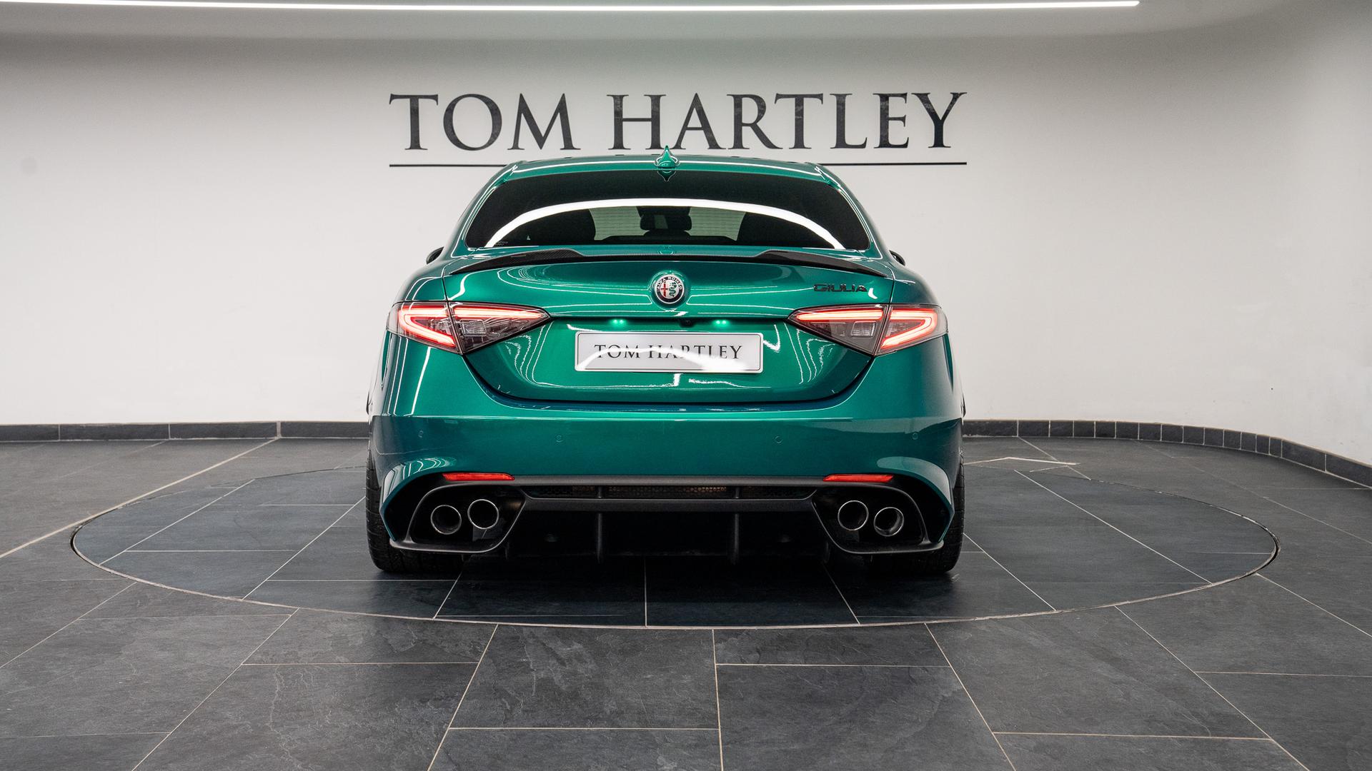 Alfa Romeo Giulia Photo fd6e15c7-d6b8-4242-899e-24bc68b2aaf5.jpg