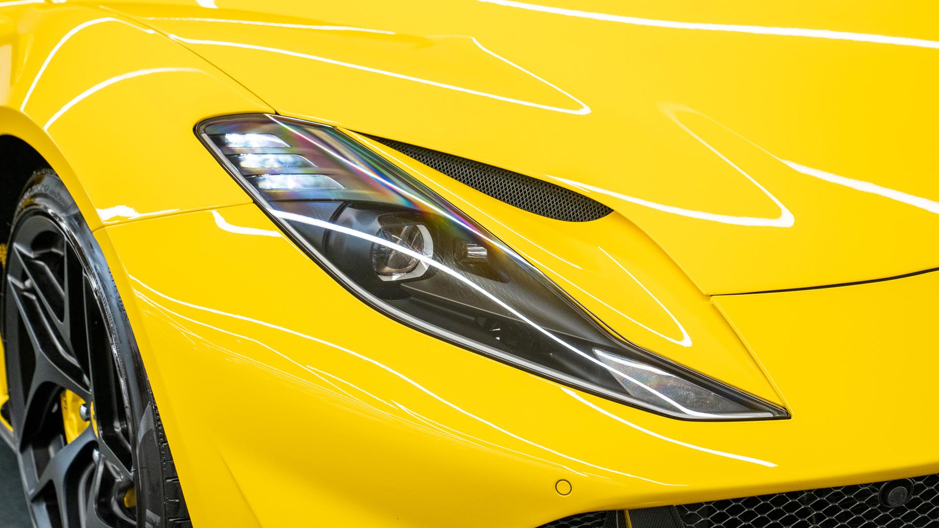 Ferrari 812 Photo fd7387d6-e596-4495-9322-50a05121fc69.jpg