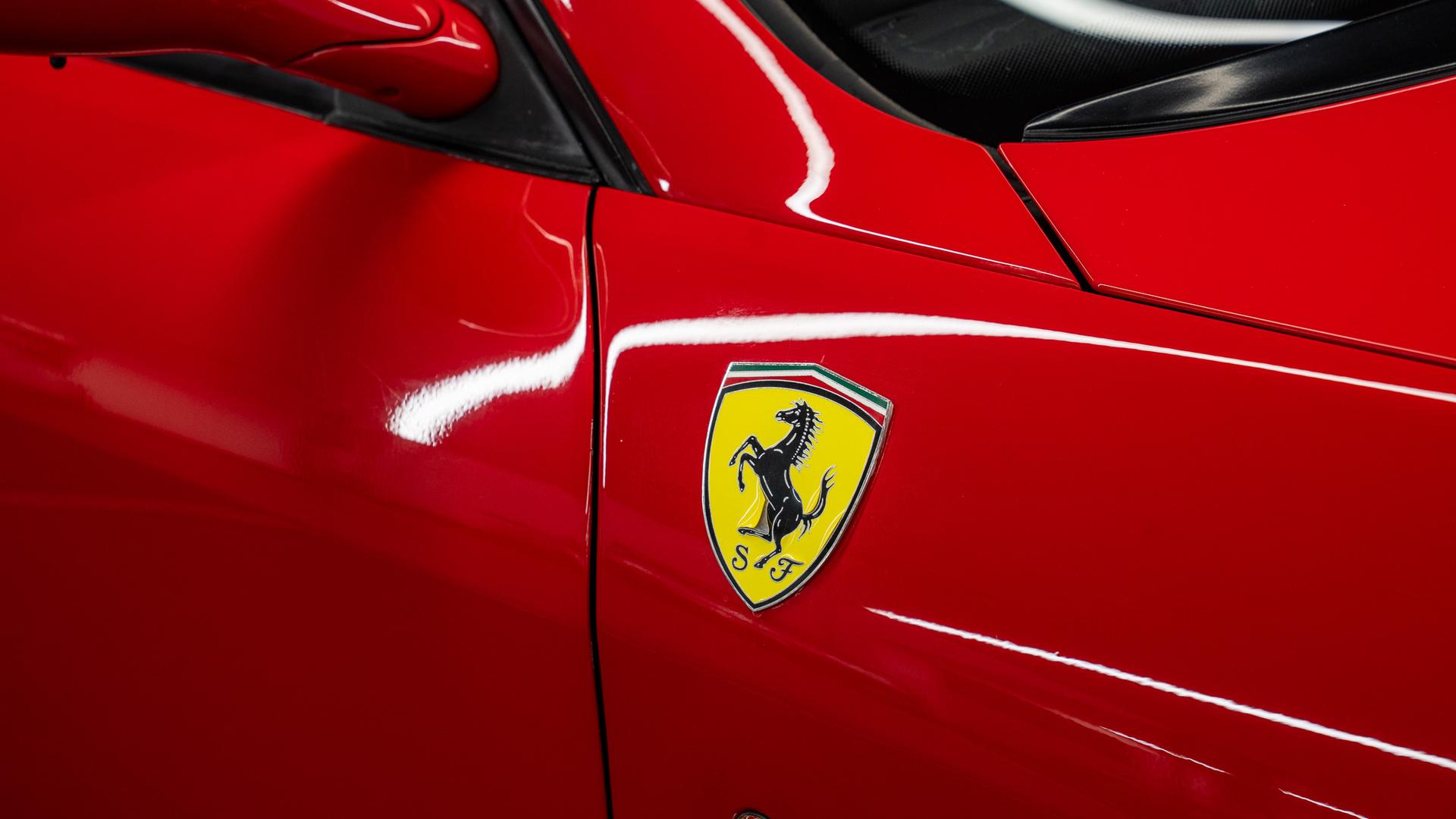 Ferrari 550 Photo fd7fb76e-45a7-40d5-b03b-c21fdec8e2c8.jpg