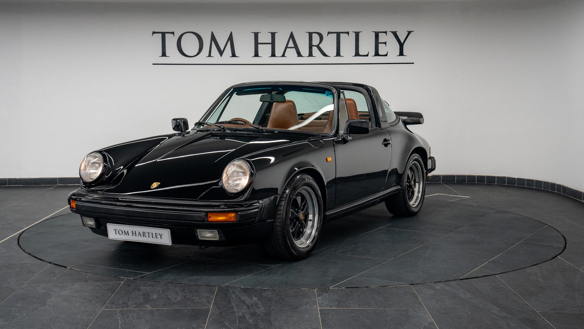 Porsche 911 Photo fd832970-2eb4-4cd0-90ef-adfac2ca2352.jpg