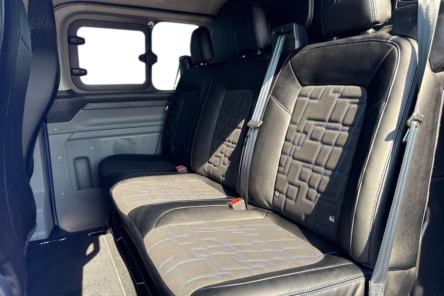 Ford TRANSIT CUSTOM Photo fd97ab14-bafb-4acc-ba91-434b81825a39.jpg
