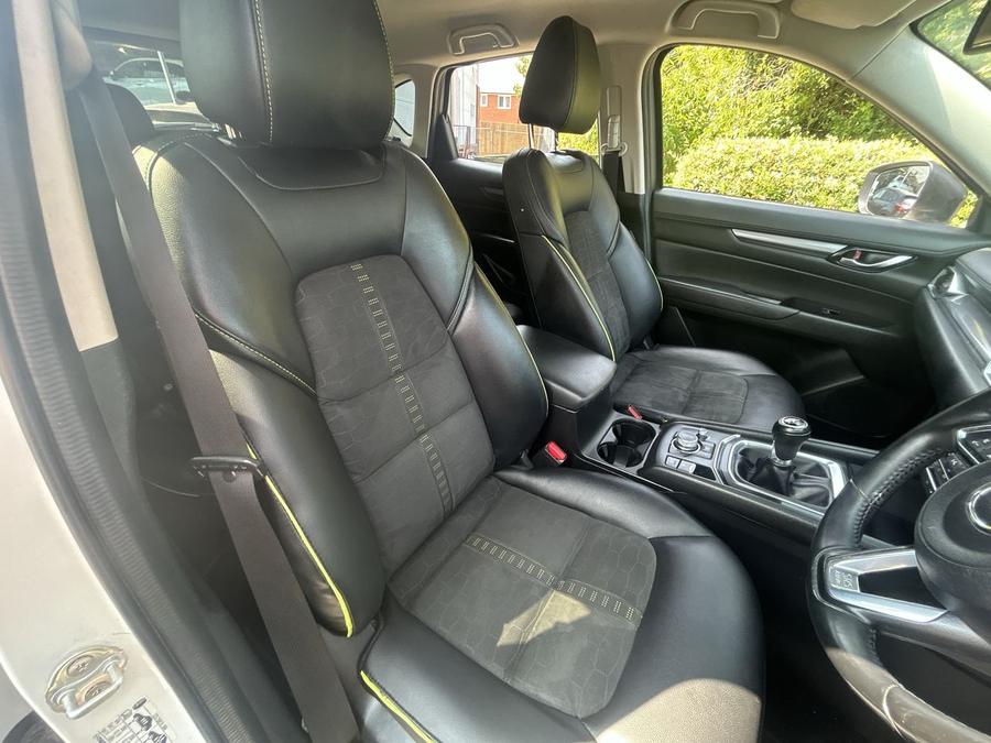 Mazda CX-5 Photo fd9aca52-6fb9-4d3d-84b5-1a05cfe081e9.jpg