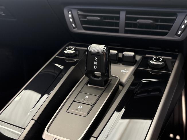 PORSCHE 911 Photo 12