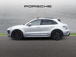 PORSCHE Macan Photo 4